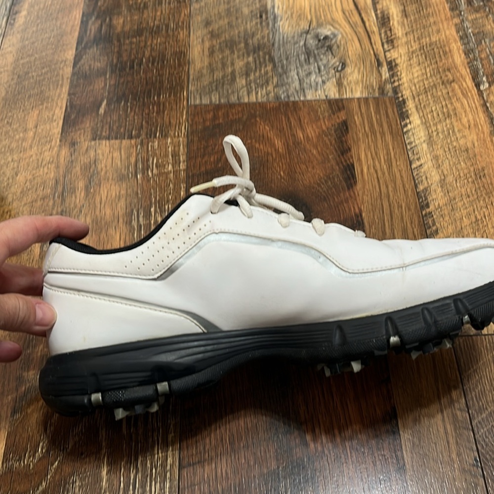Nike White and Black Mens Golf Shoes - Picture 6 of 8